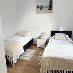 아파트 Ania